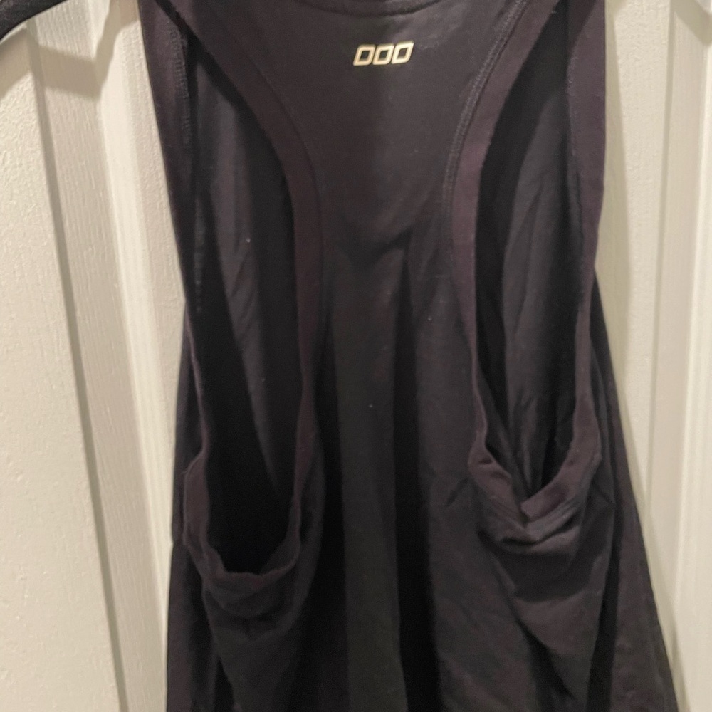 Lorna Jane crop active wear top black size medium